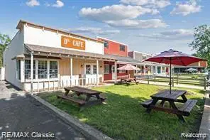 1415 S MILFORD RD, Highland Twp, MI 48357