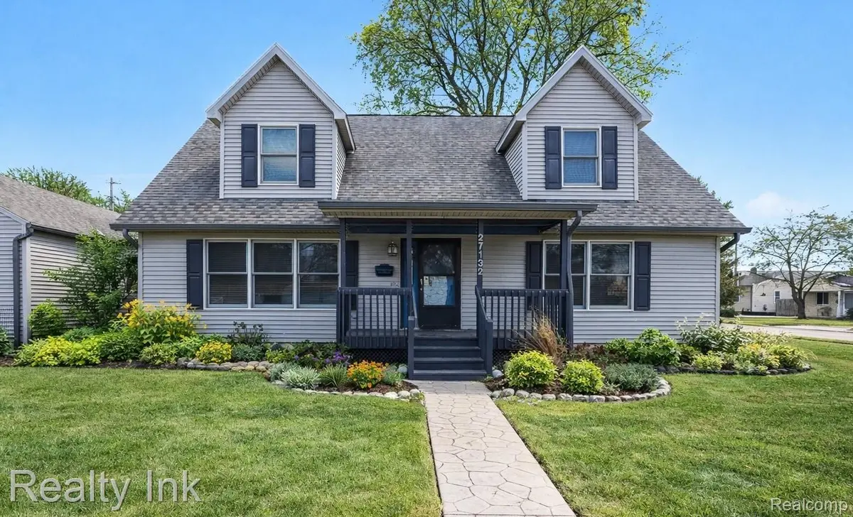 27132 Groveland ST, Madison Heights, MI 48071