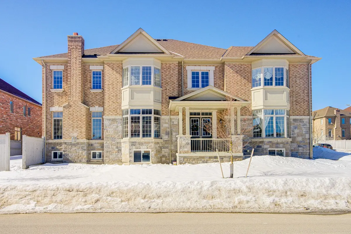 57 Tupling ST, Bradford West Gwillimbury, ON L3Z 0W8