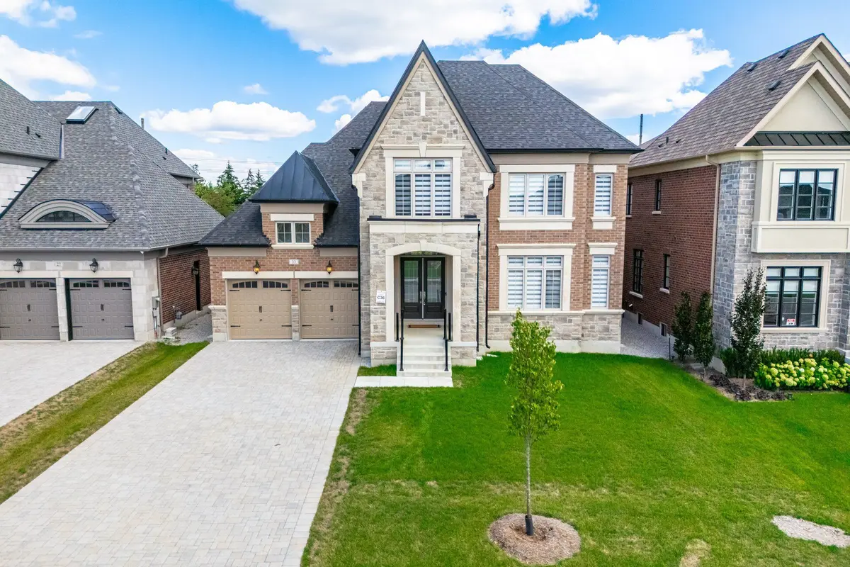 33 Sculpture Garden LN, Vaughan, ON L4H 4P1