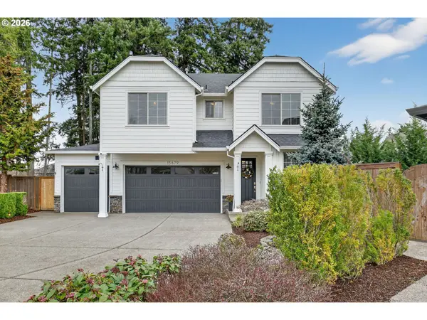 15679 SE THORNBRIDGE DR, Clackamas, OR 97015