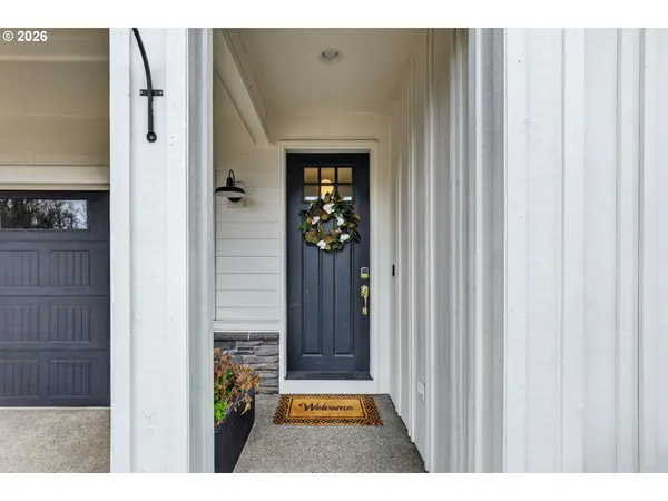 15679 SE THORNBRIDGE DR, Clackamas, OR 97015