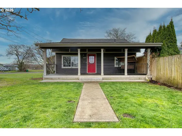 1045 UMATILLA ST, St Helens, OR 97051