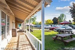 1415 S MILFORD RD, Highland Twp, MI 48357