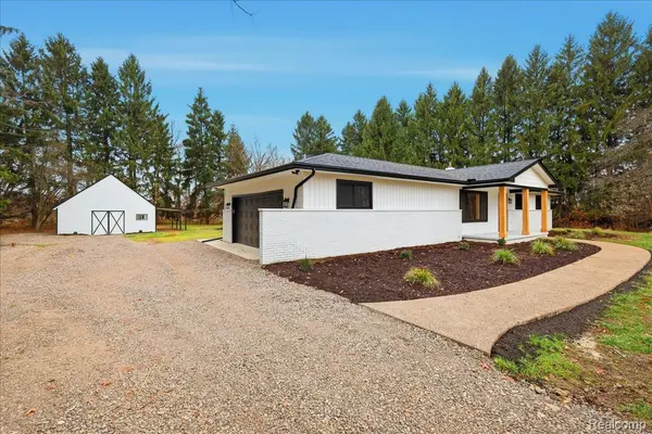 3643 Noble RD, Addison Township, MI 48370