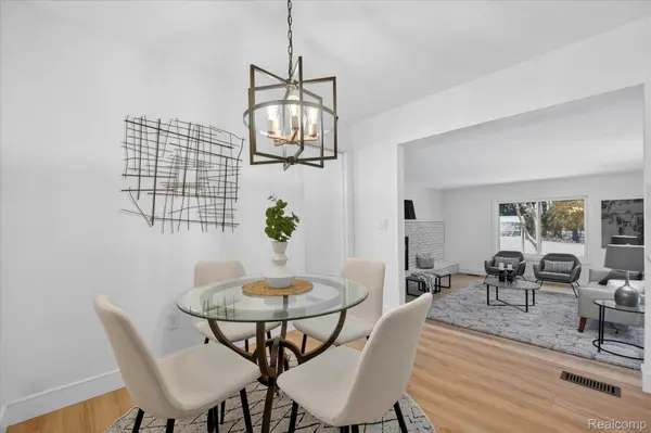 3643 Noble RD, Addison Township, MI 48370