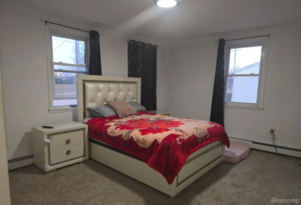 13801 Frazho RD, Warren, MI 48089