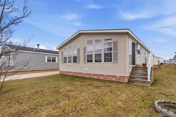 37319 Stone WAY, New Haven Village, MI 48048