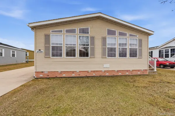 37319 Stone WAY, New Haven Village, MI 48048