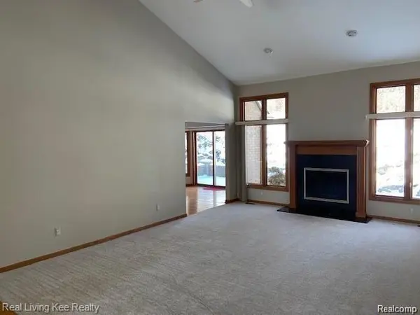 1809 CLOVERDALE DR, Rochester, MI 48307