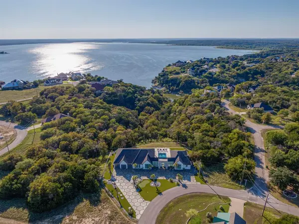 10039 Crestridge Drive, Whitney, TX 76692