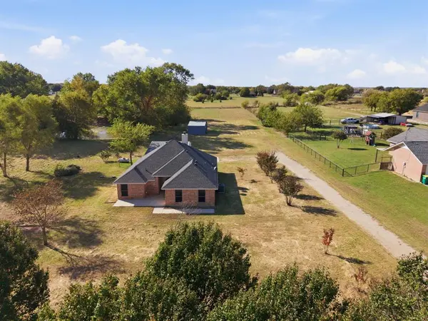 8875 Fm 2450, Sanger, TX 76266