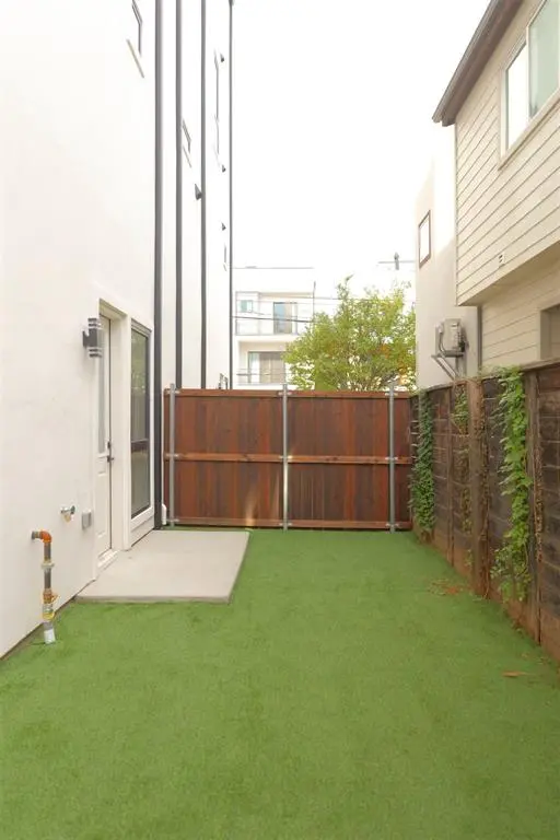 4200 Munger Avenue #1, Dallas, TX 75204