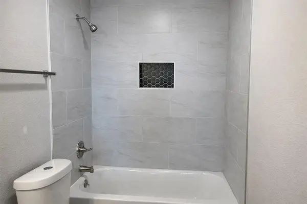 383 Mcilrath Road, Leonard, TX 75452