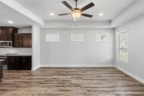 641 The Cottages Drive, Godley, TX 76044