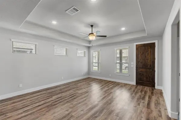 641 The Cottages Drive, Godley, TX 76044