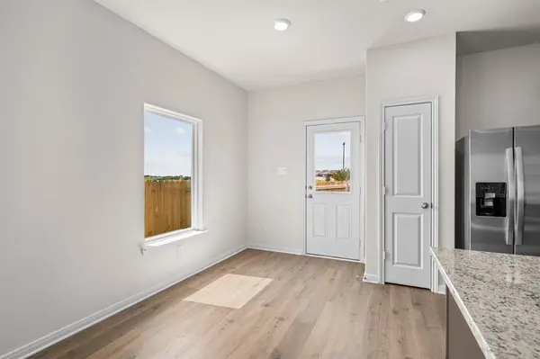 8325 White Wolf Trail, Ponder, TX 76259