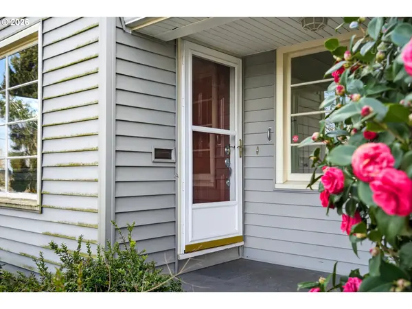 3330 SW PRIMROSE ST, Portland, OR 97219