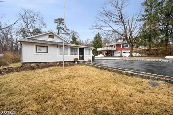 4 Dead End Rd, Rockaway Twp., NJ 07435