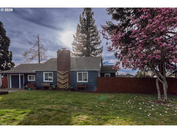 370 S 38TH ST, Springfield, OR 97478