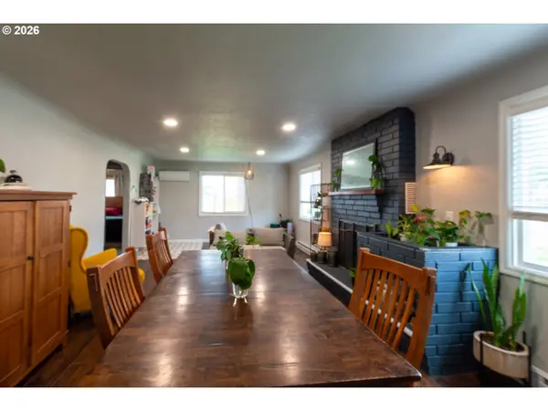 370 S 38TH ST, Springfield, OR 97478