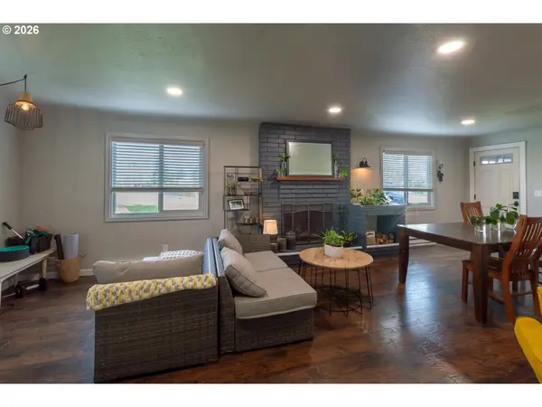 370 S 38TH ST, Springfield, OR 97478