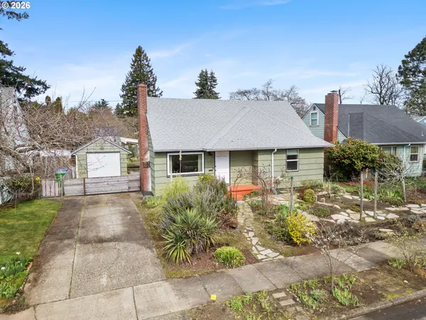 8913 SE CLAY ST, Portland, OR 97216