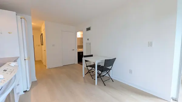 4K Spadina AVE #801, Toronto C01, ON M5V 3Y9