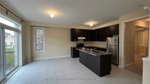 1915 Douglas Langtree DR, Oshawa, ON L1K 0Y6