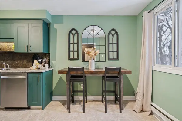 1360 Glenanna RD #10A, Pickering, ON L1V 2T5