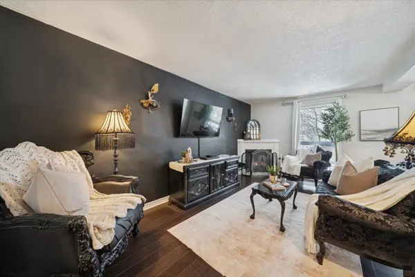 1360 Glenanna RD #10A, Pickering, ON L1V 2T5