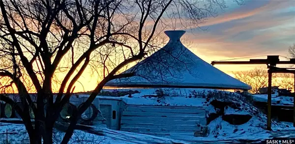 80 8th AVENUE, Lumsden, SK S0G 3C0