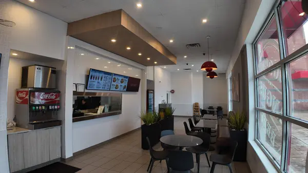 380 Dundas ST E #D1, Oakville, ON L6H 6Z9