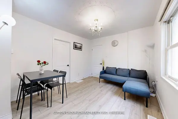 14 Spears ST, Toronto W03, ON M6N 3X7