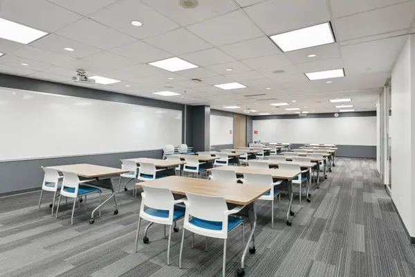 90 Burnhamthorpe RD W #1502, Mississauga, ON L5B 3C3