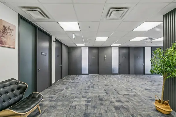 90 Burnhamthorpe RD W #1502, Mississauga, ON L5B 3C3