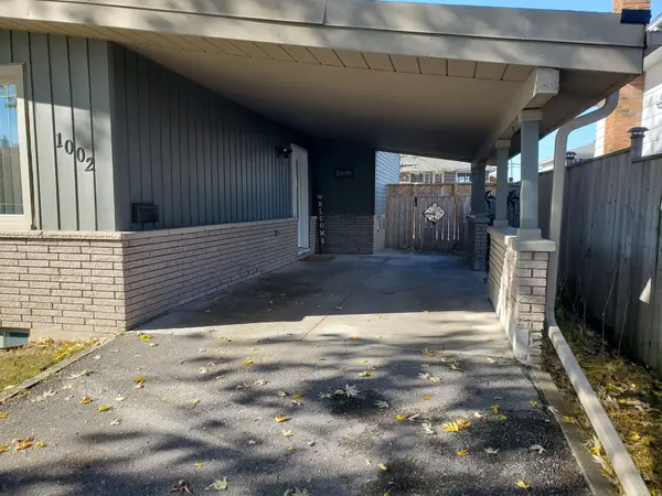 1002 Albany CT, Peterborough, ON K9J 1J2