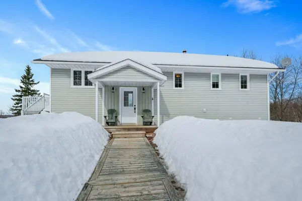 520 Star Lake RD, Seguin, ON P0C 1J0