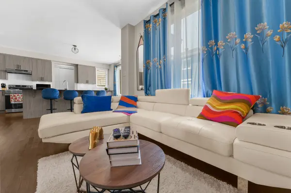 280 Sapling GRV S, Barrhaven, ON K2J 7L9