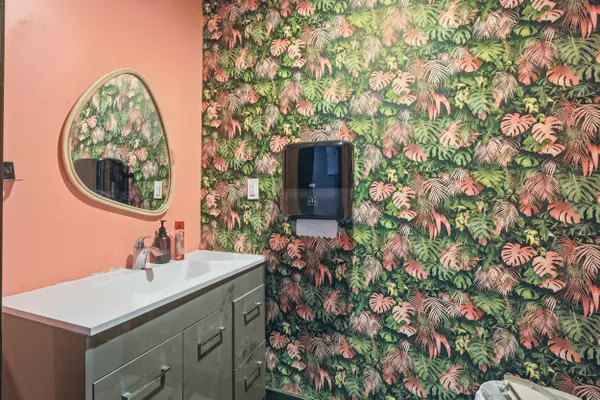 301 Barton ST E, Hamilton, ON L8L 2X4