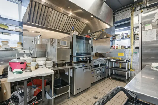 301 Barton ST E, Hamilton, ON L8L 2X4