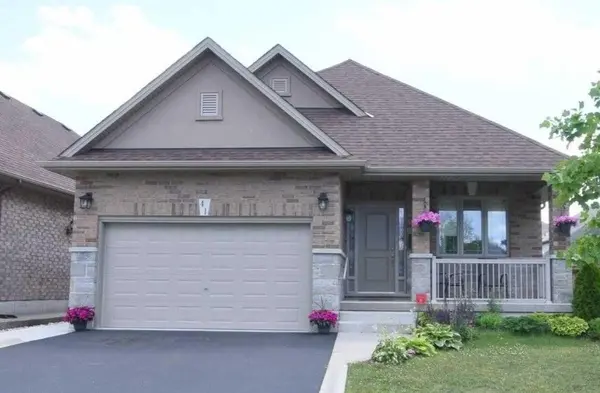 41 Clifton Downs RD, Hamilton, ON L9C 4R3