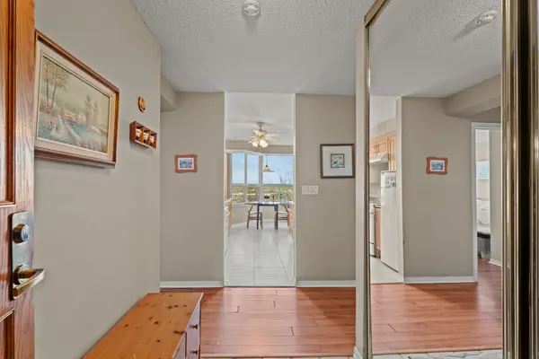 3 Towering Hts BLVD #702, St. Catharines, ON L2T 4A4