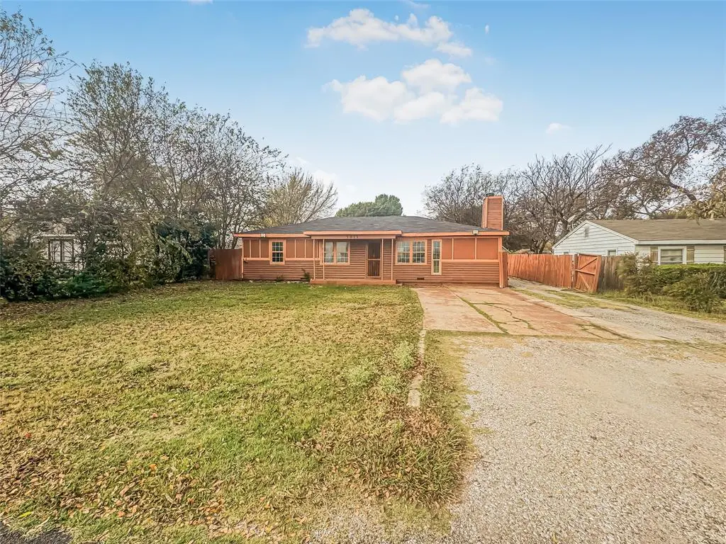 3811 Criswell Street, Lancaster, TX 75134