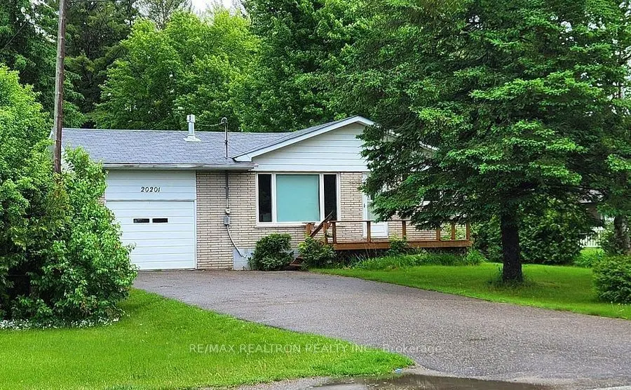 20201 Yonge ST, East Gwillimbury, ON L9N 1B1