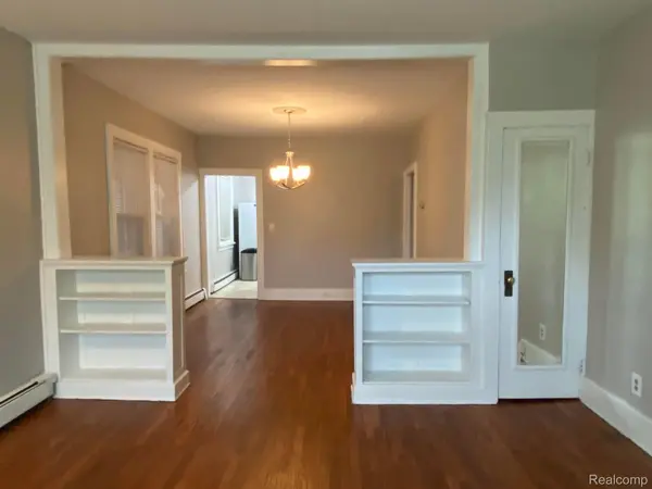 1127 BEACONSFIELD 1S AVE, Grosse Pointe Park, MI 48230