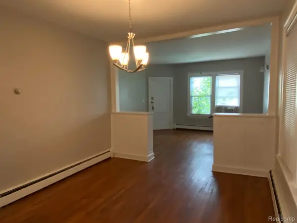 1127 BEACONSFIELD 1S AVE, Grosse Pointe Park, MI 48230