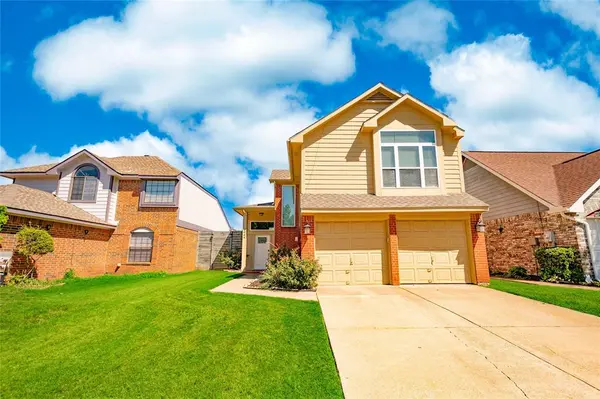 2049 Sienna Trail, Lewisville, TX 75067