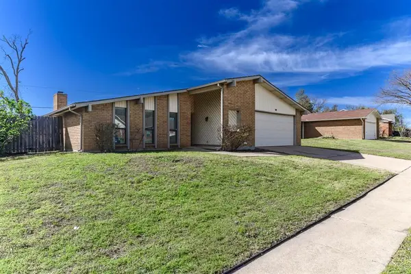3510 Chamberland Drive, Arlington, TX 76014
