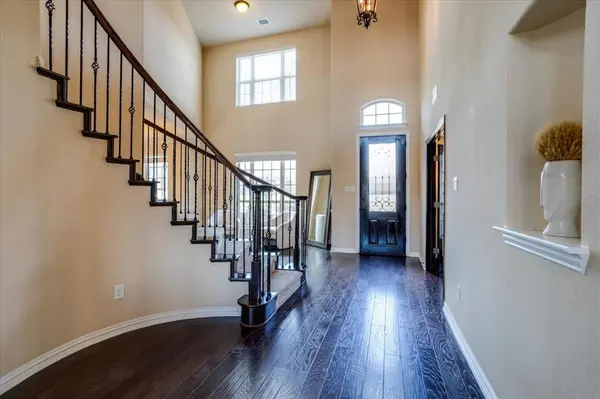 303 Fountain Creek Court, Ovilla, TX 75154